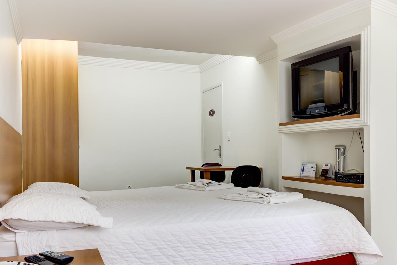 Hotel Villareal Консельейру-Лафаети Экстерьер фото